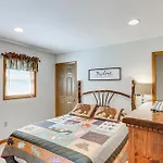 Pennsylvania Cabin Hideaway Fire Pit And Deck!