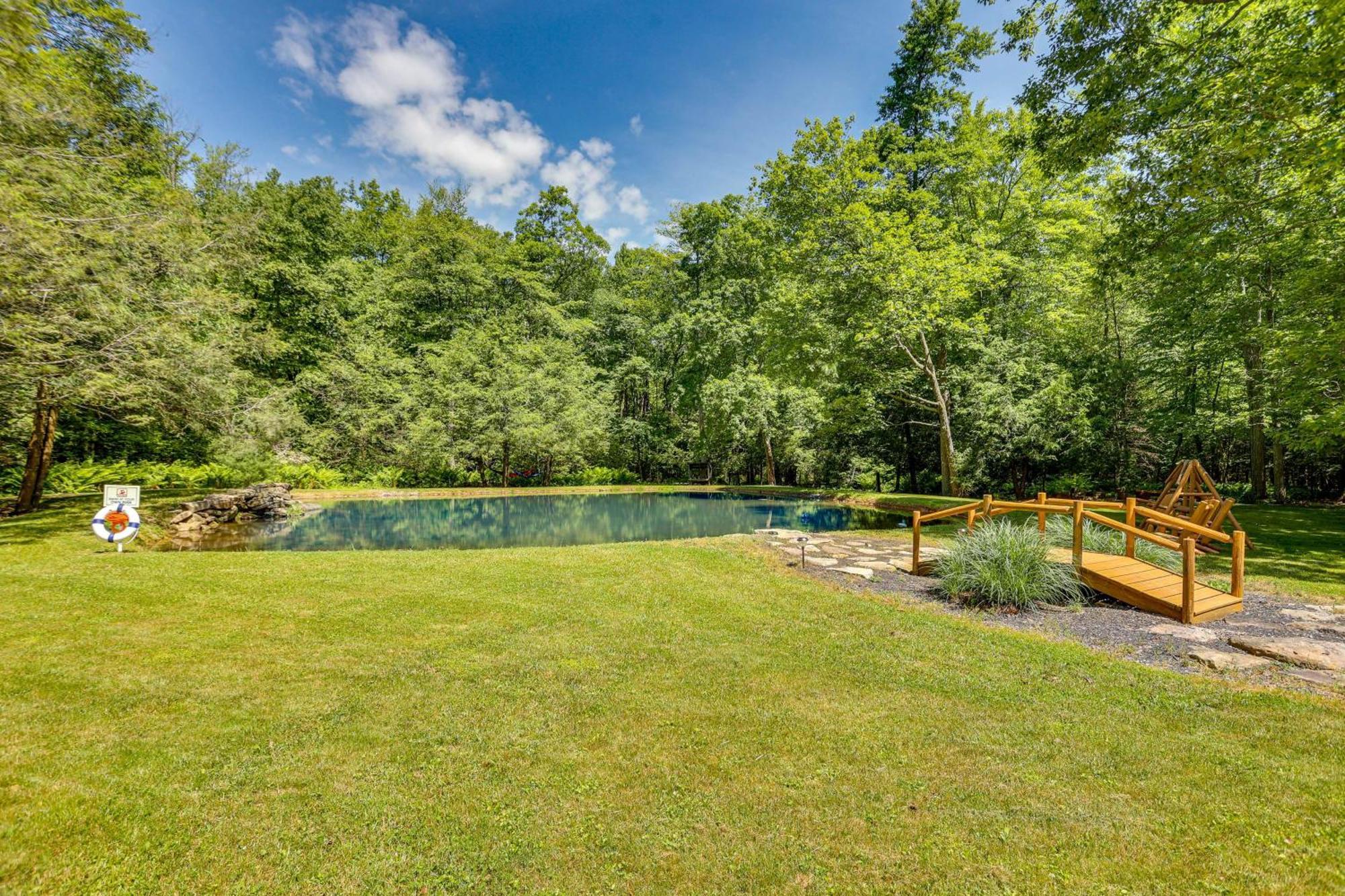 Holiday home Pennsylvania Hideaway Fire Pit And Deck! Belleville
